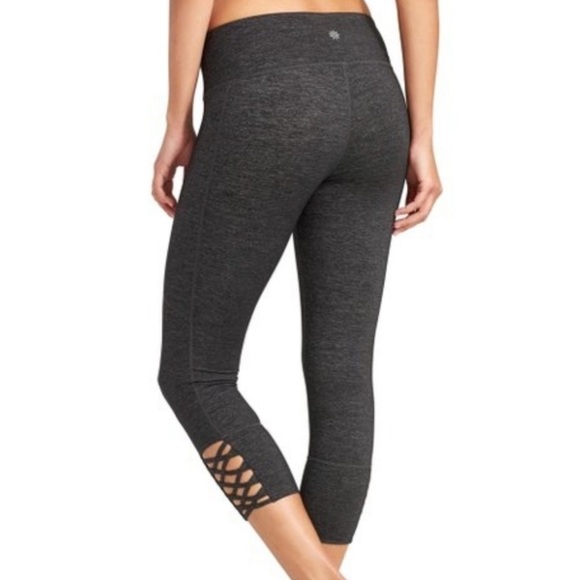 Athleta Quest Mind Over Mat Capri Legging Size Small Women - Picture 2 of 16